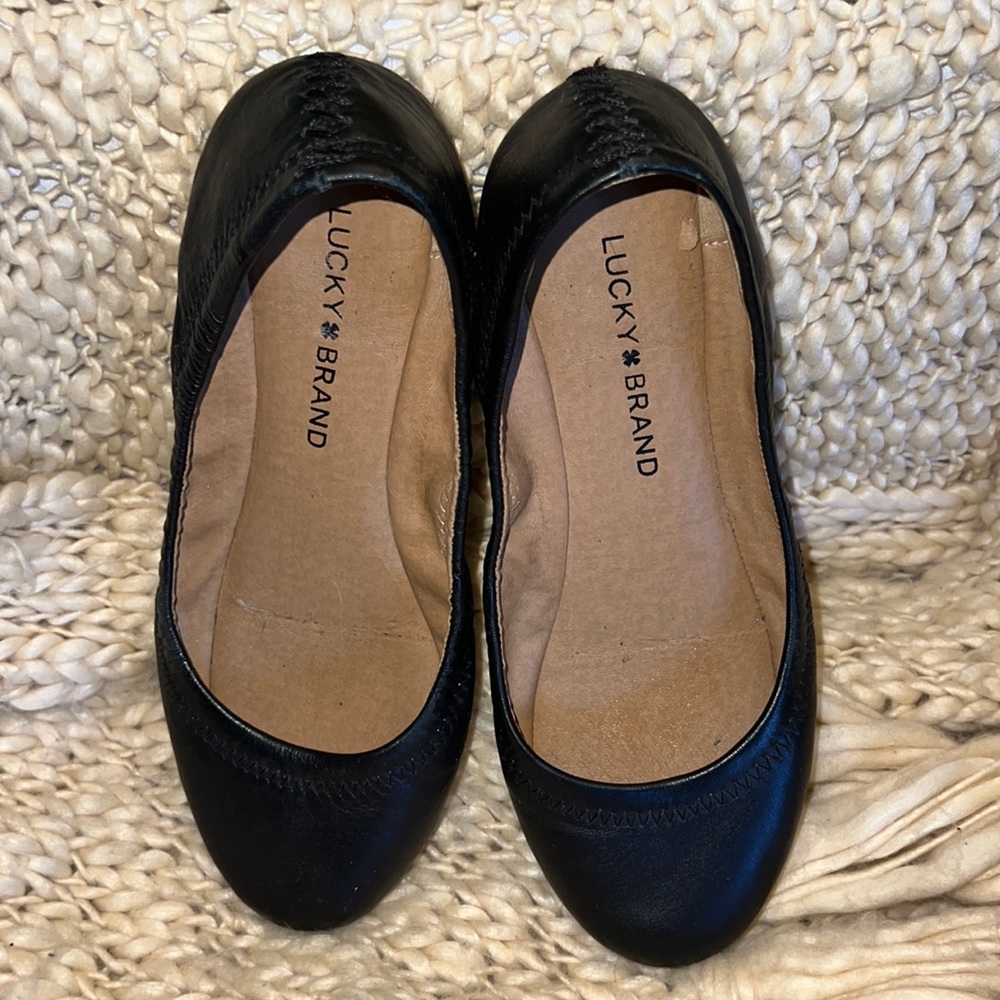 5/$50 Black leather Lucky brand🍀 Emmie flats sz6